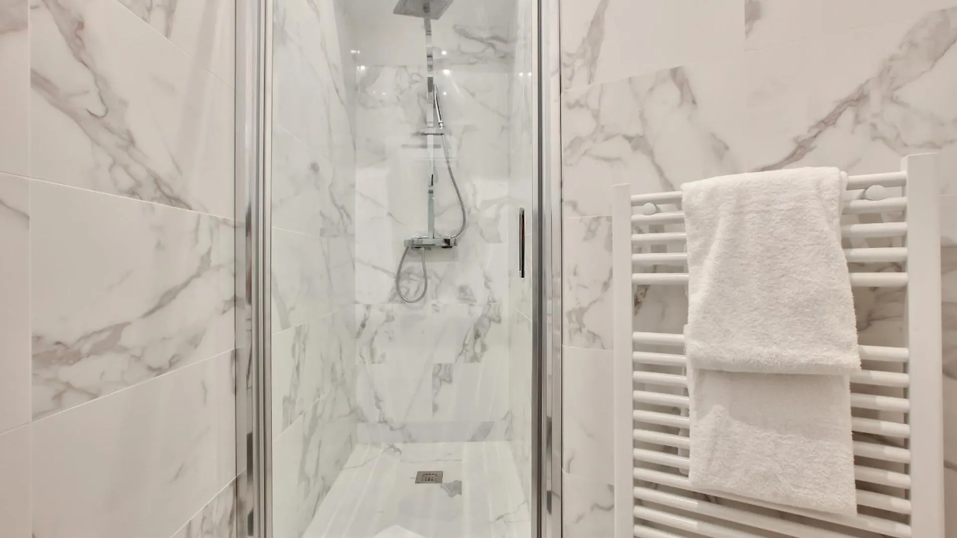 Apartment 64 - Urban Luxury Flat Near Champs-elysees